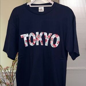 RR Japan 100% cotton Navy Tokyo Graphic T-Shirt- size XL -brand new without tags